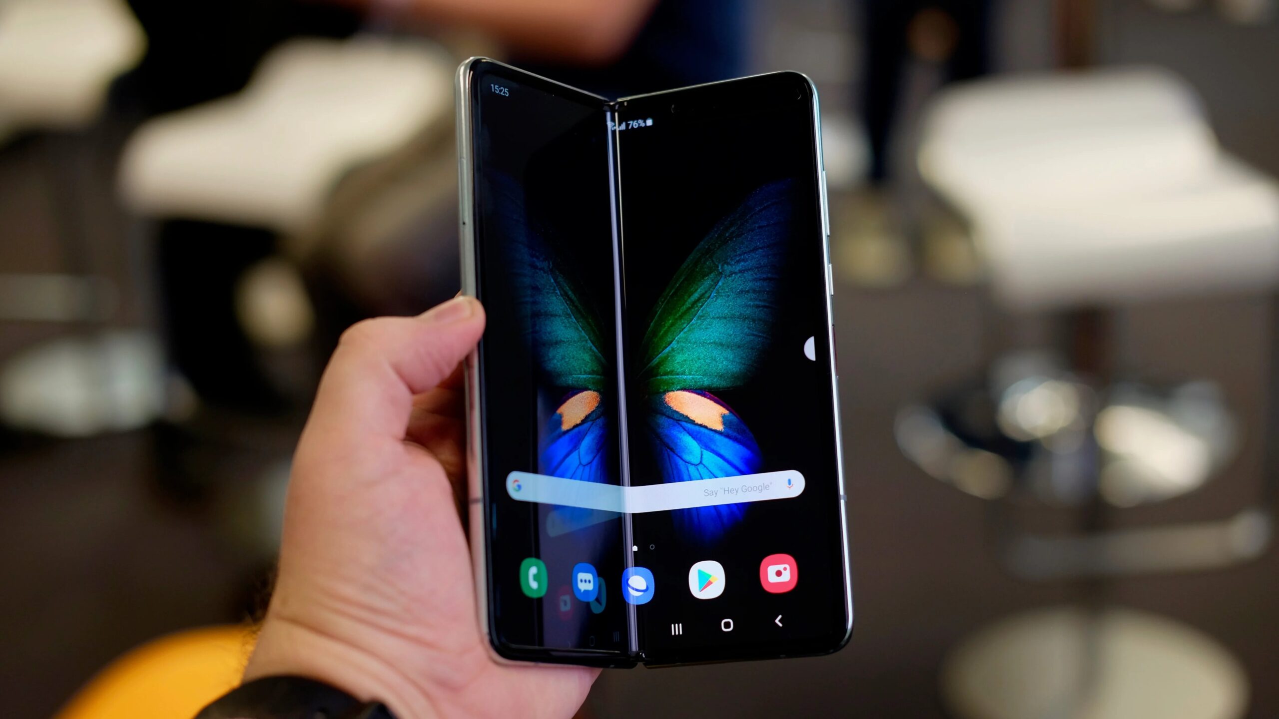 galaxy-fold-6-aranan-tasarim-degisikligini-getirebilir