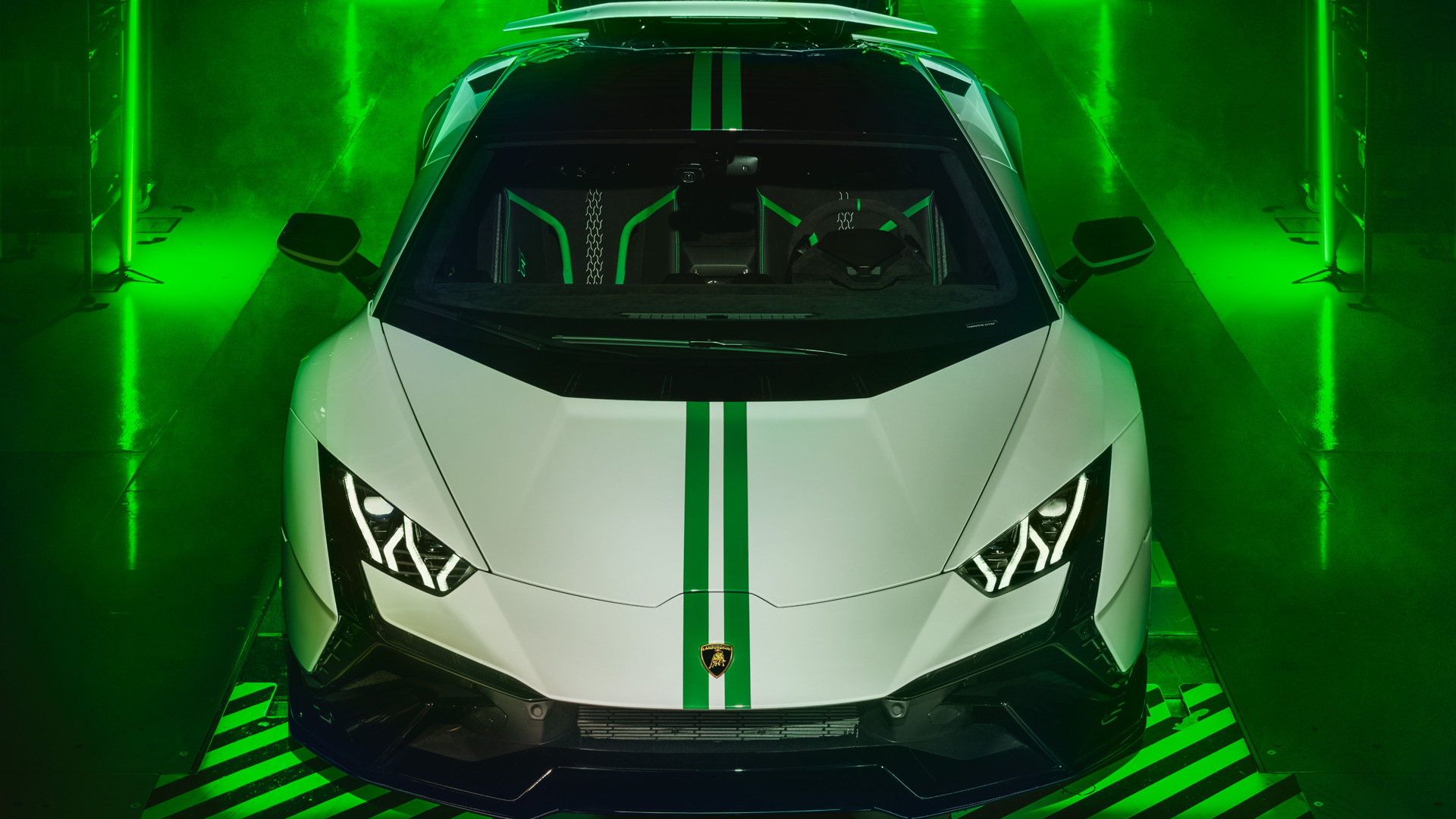 lamborghini-milano-tasarim-haftasinda-60-yildonumu-huracan-modellerini-tanitti