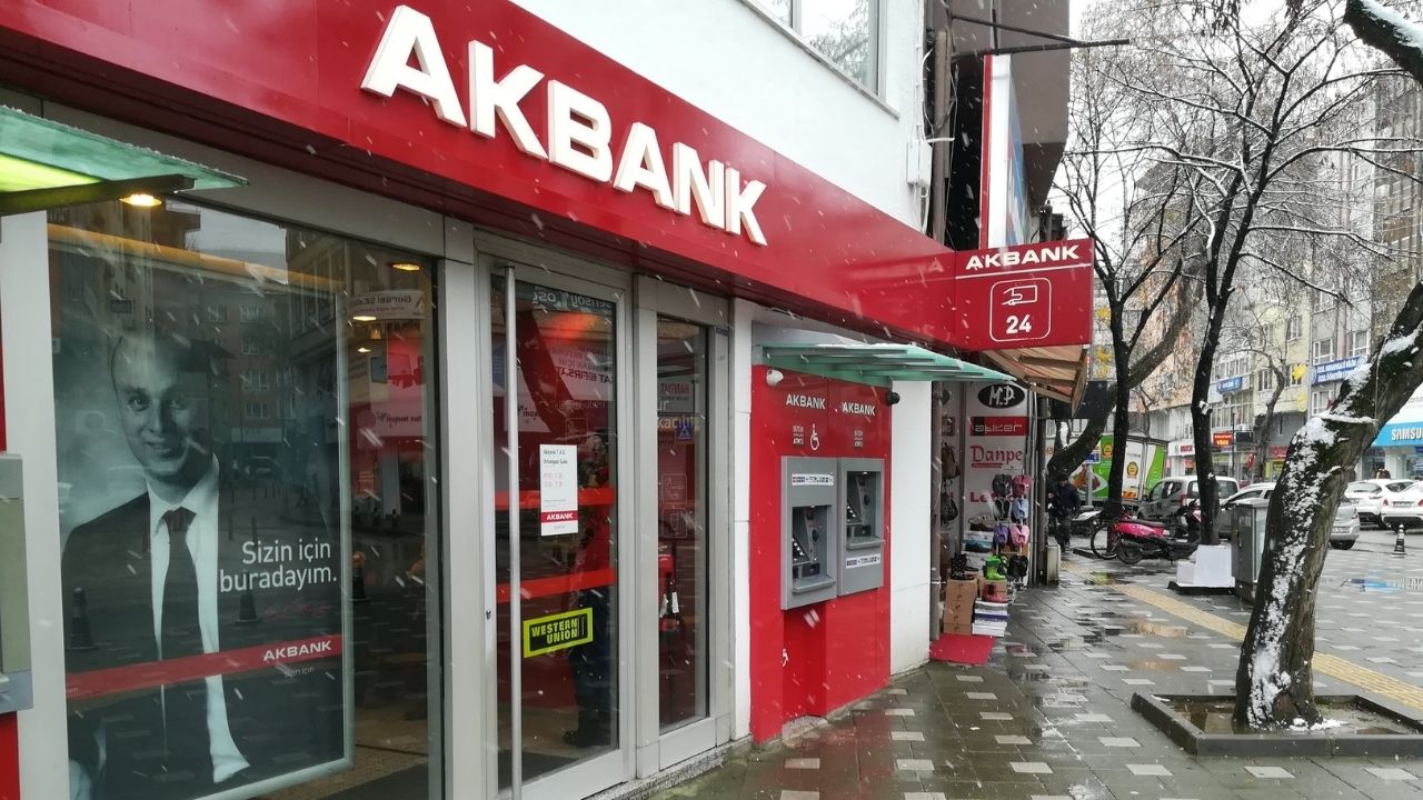 Akbank. Акбанк Турция. Ака банк Турция. Akbank Турция банкоматы.